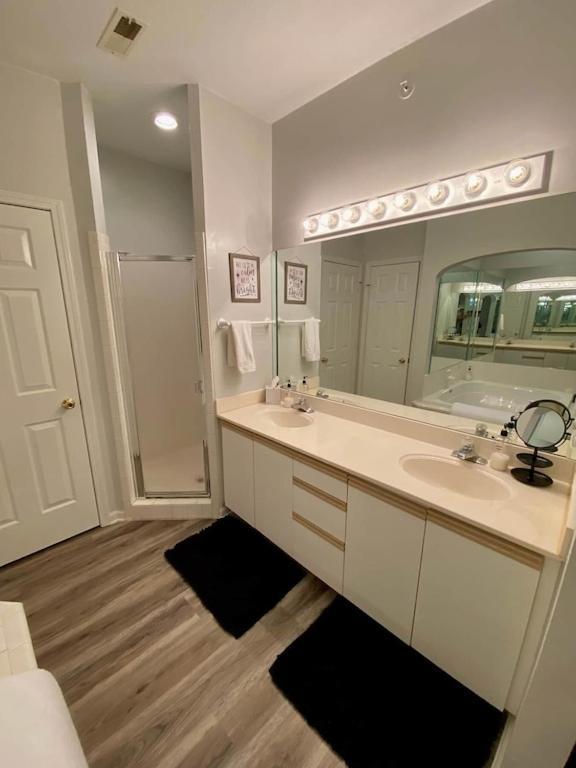 בראנסון Sunago Suites מראה חיצוני תמונה